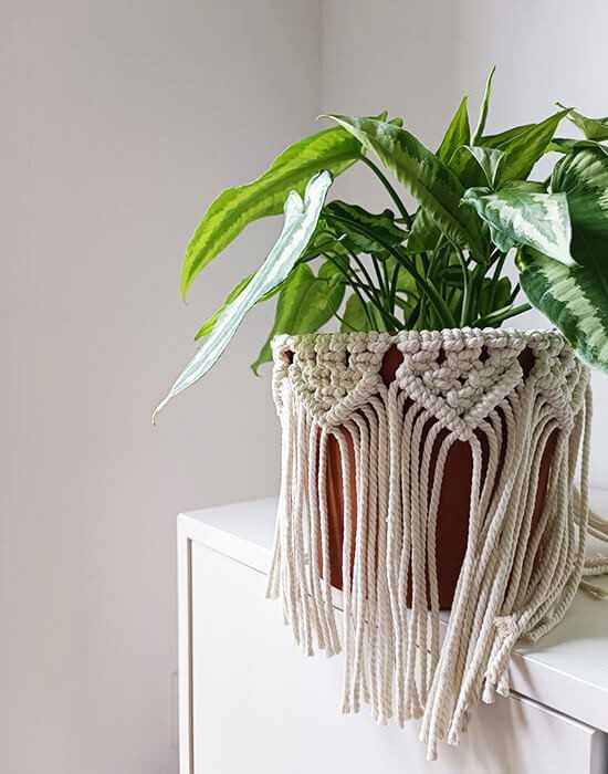 Tour de pot/ vase en macramé